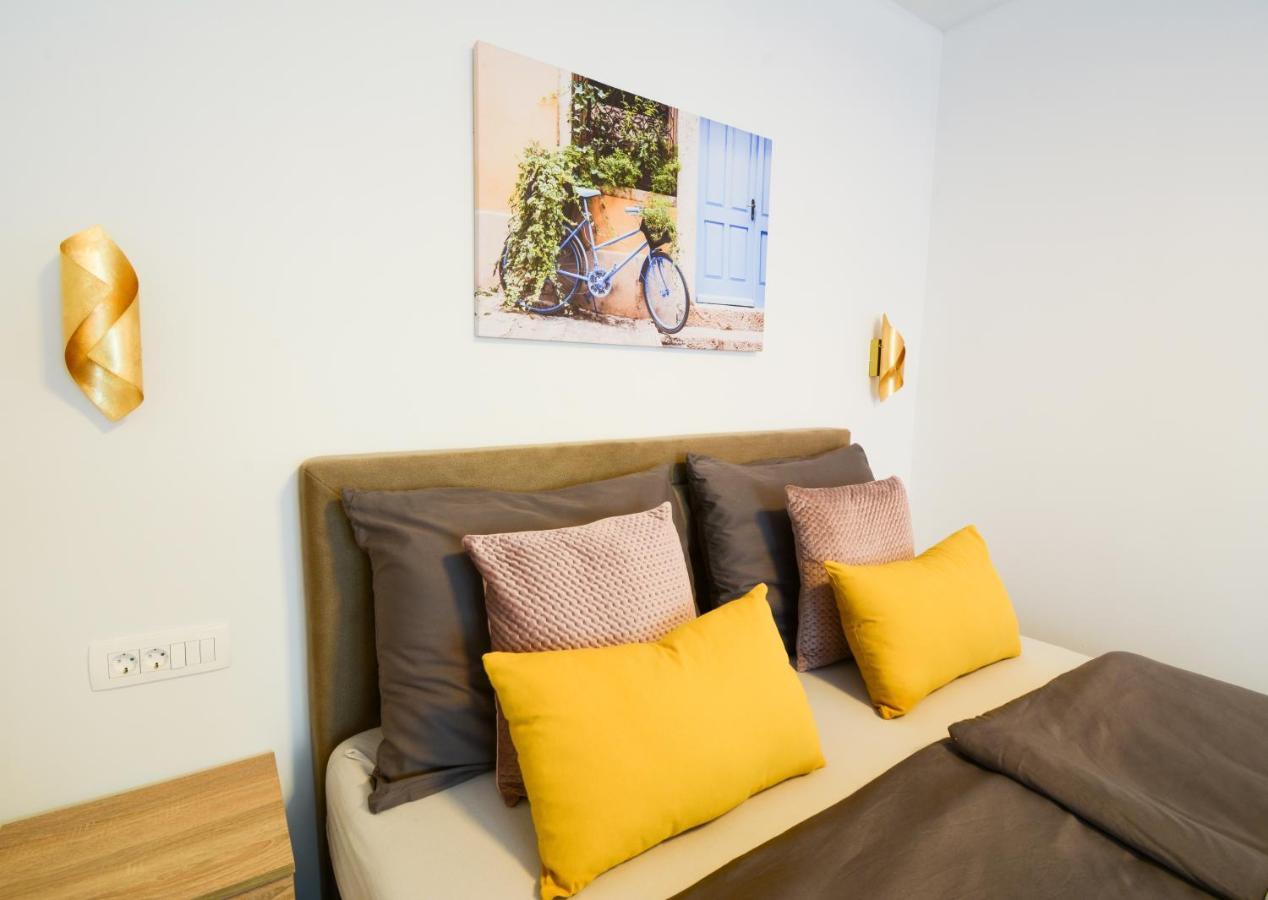 Apartment Grey&Yellow Zadar Dış mekan fotoğraf