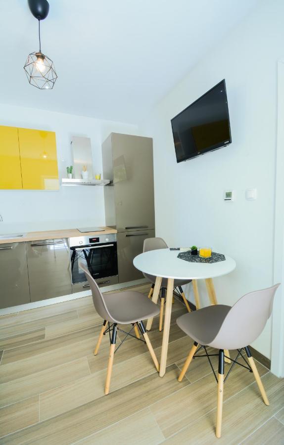 Apartment Grey&Yellow Zadar Dış mekan fotoğraf